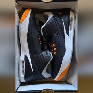Nike Air Jordan Max Aura 5 Sneakers